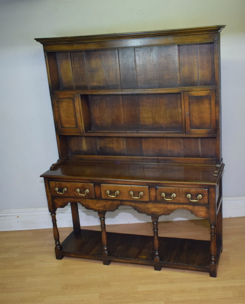 Early 20th Century Oak Dresser & Rack View XV