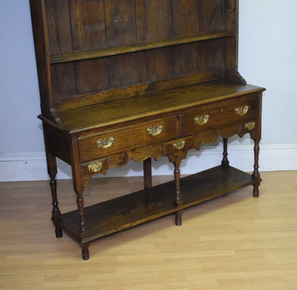 Early 20th Century Oak & Elm Dresser & Rack View XXI