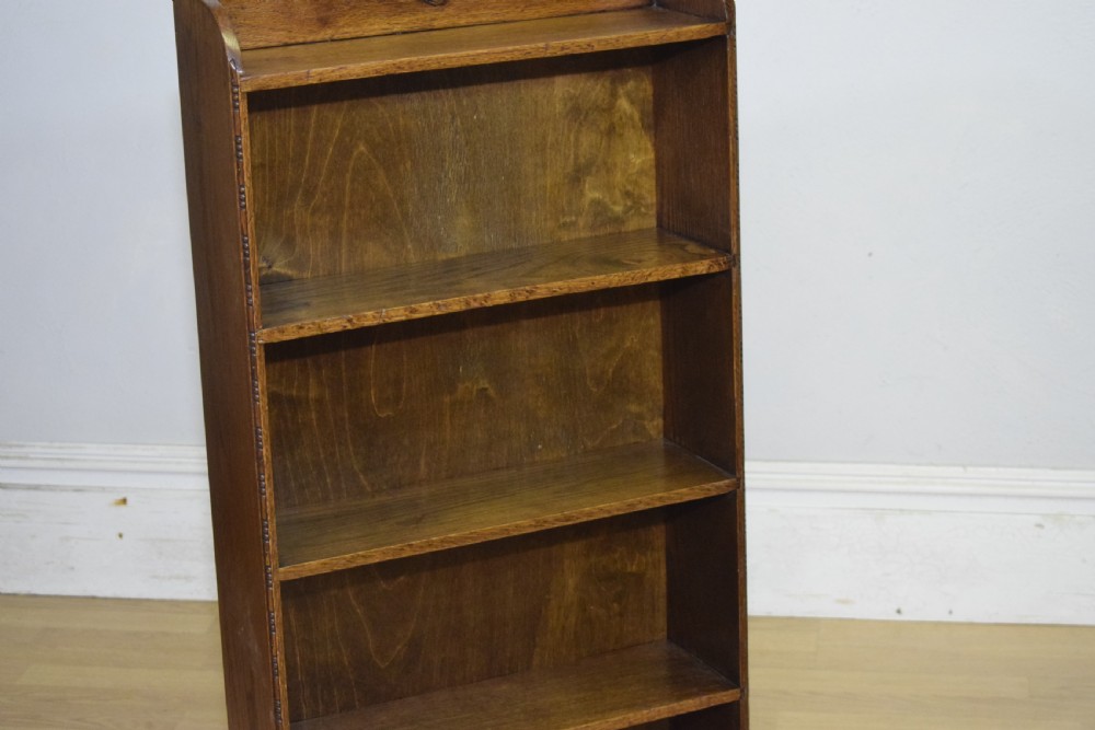 Early 20th Century Oak Bookcase View VII