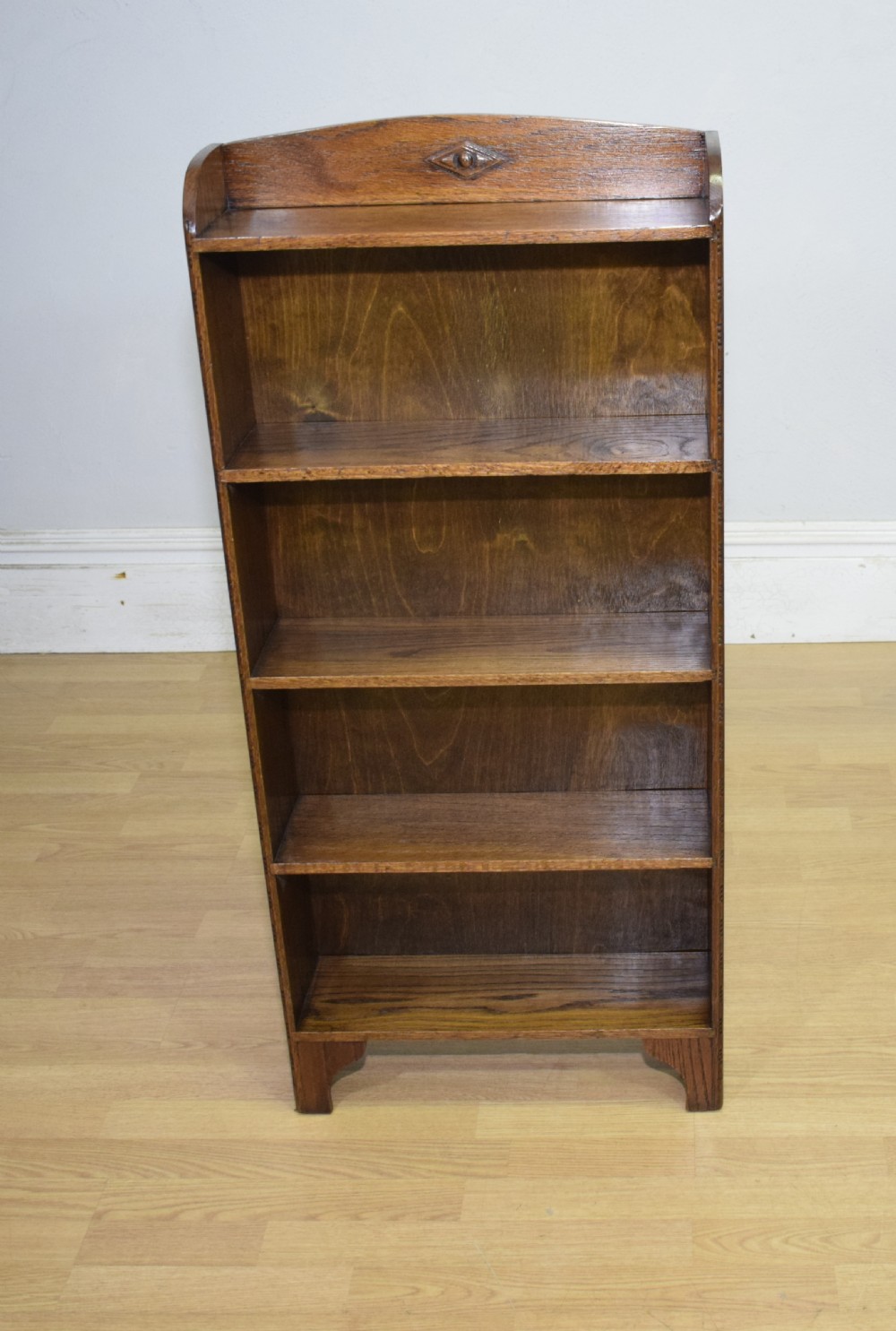 Early 20th Century Oak Bookcase View VIII