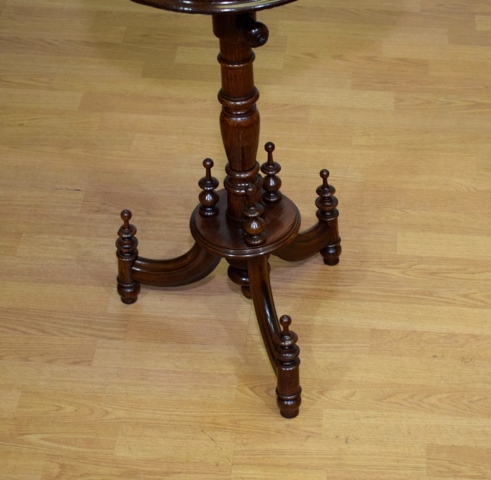 Early 20th Century Oak Tri-Pod Table View V