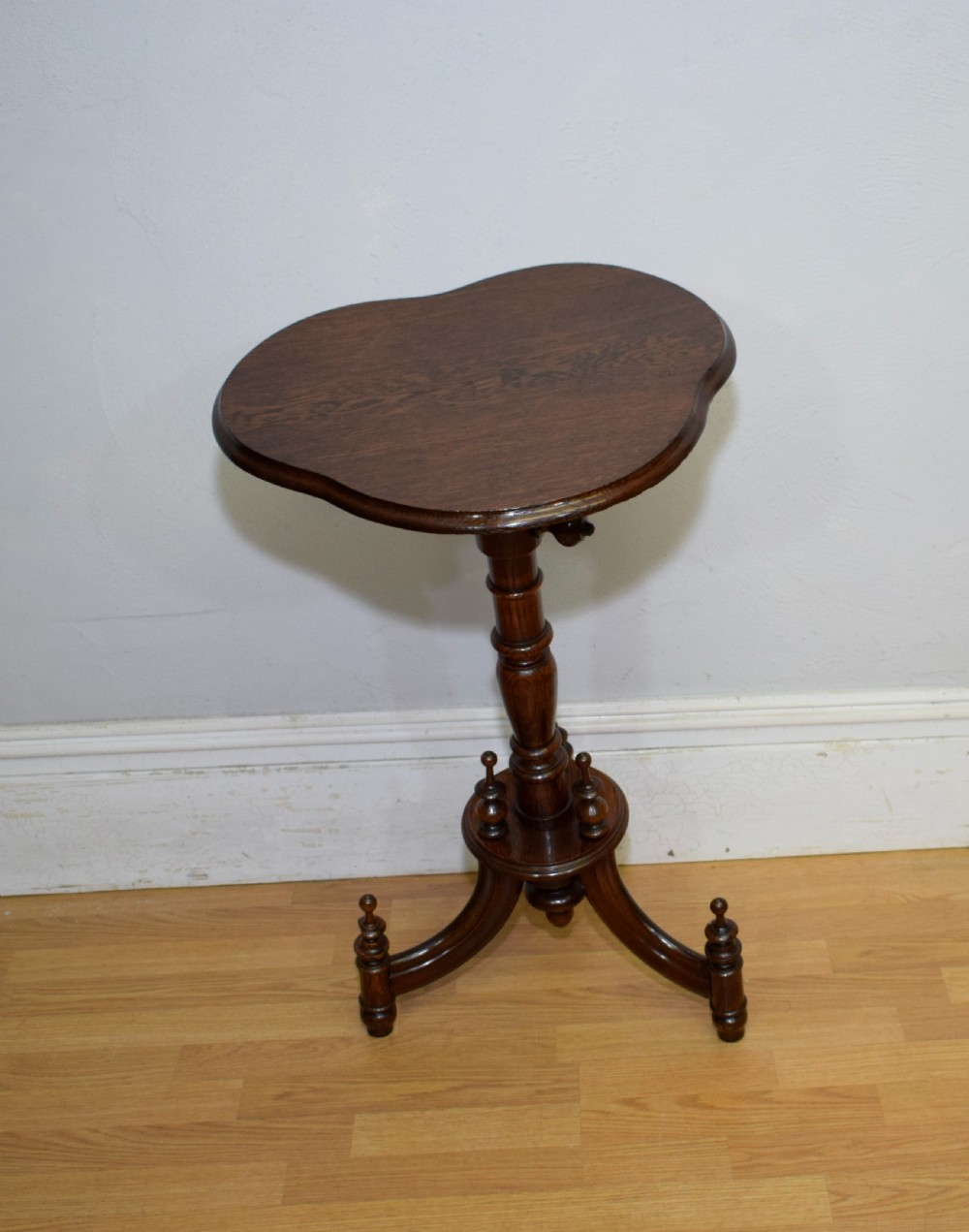 Early 20th Century Oak Tri-Pod Table View XV