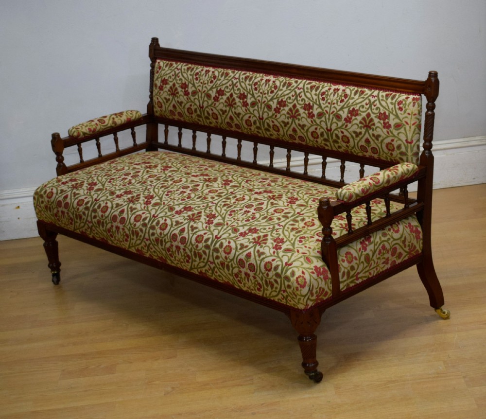 Late Victorian Walnut Couch View VII