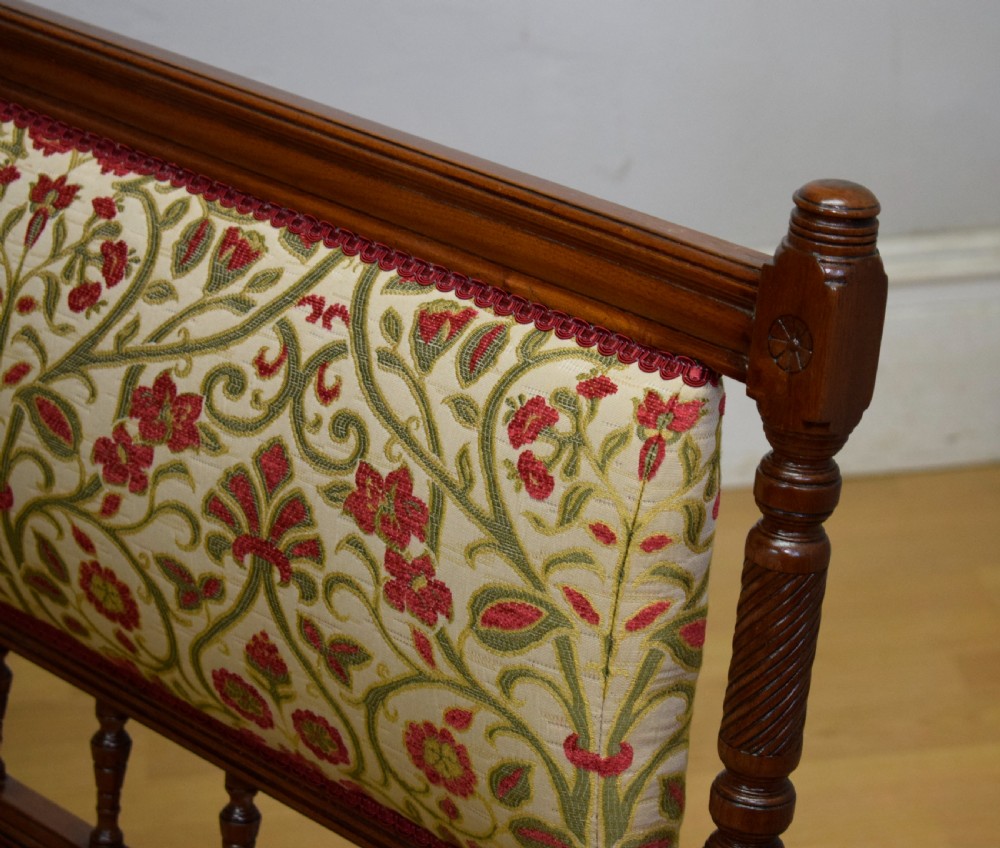Late Victorian Walnut Couch View VIII
