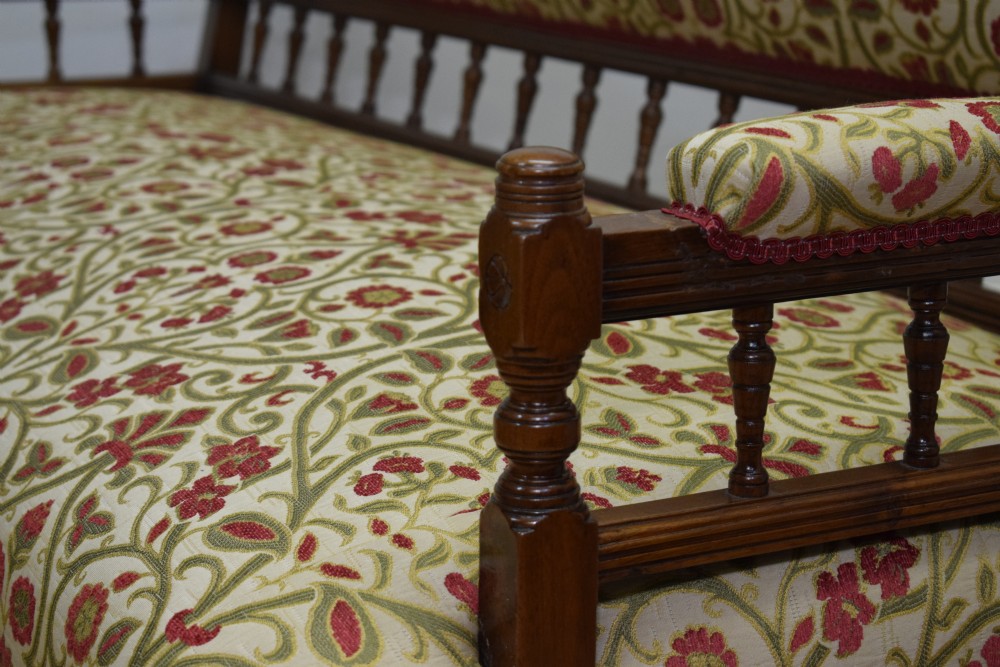 Late Victorian Walnut Couch View XI