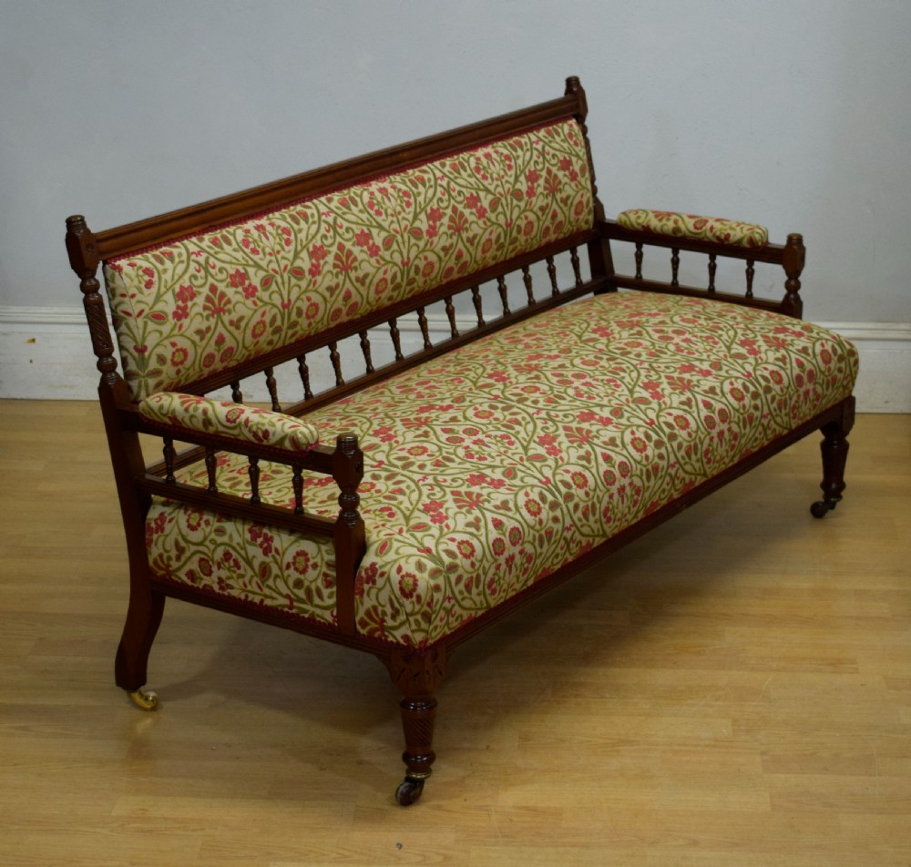 Late Victorian Walnut Couch View XV