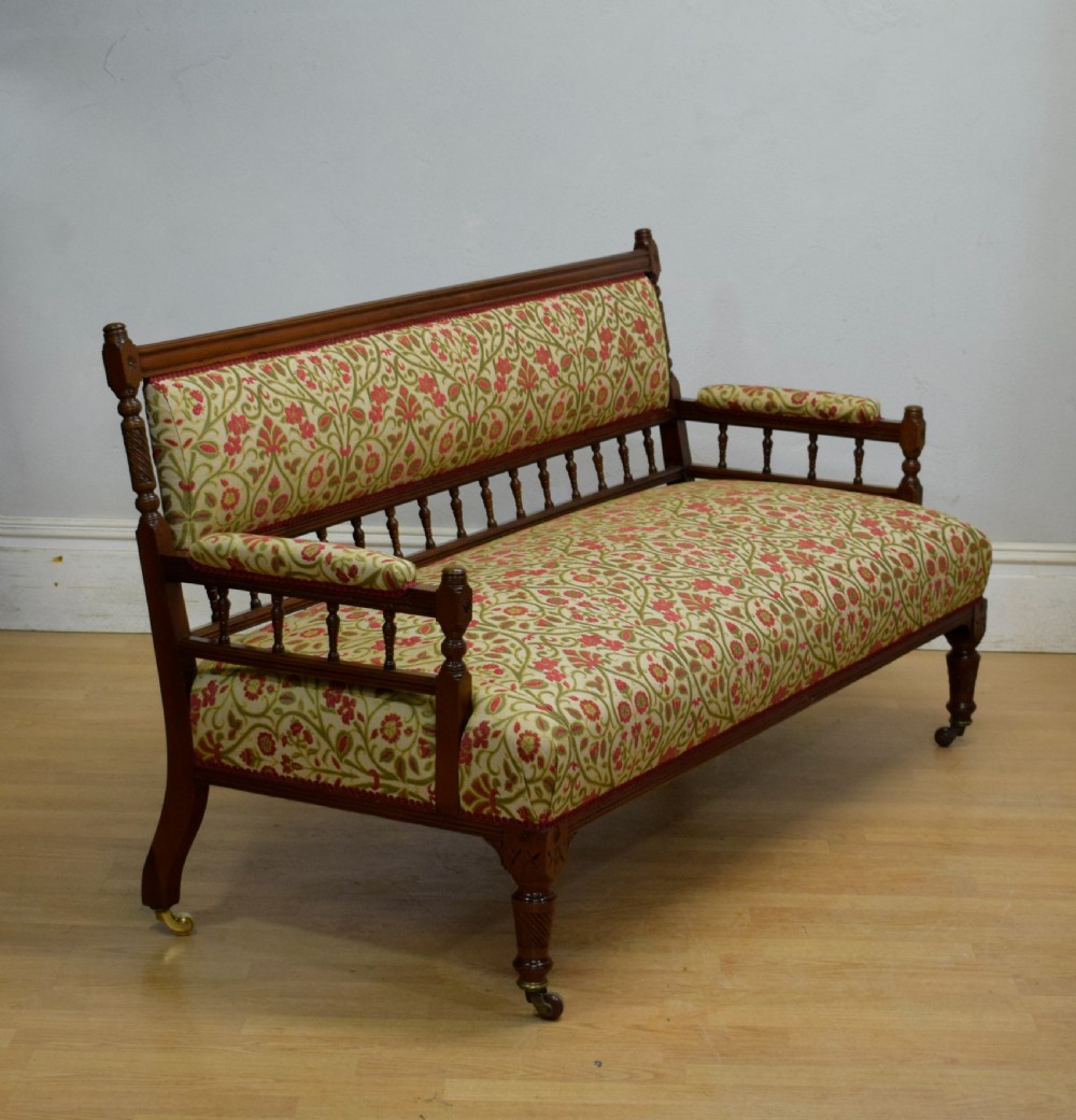 Late Victorian Walnut Couch View XVII