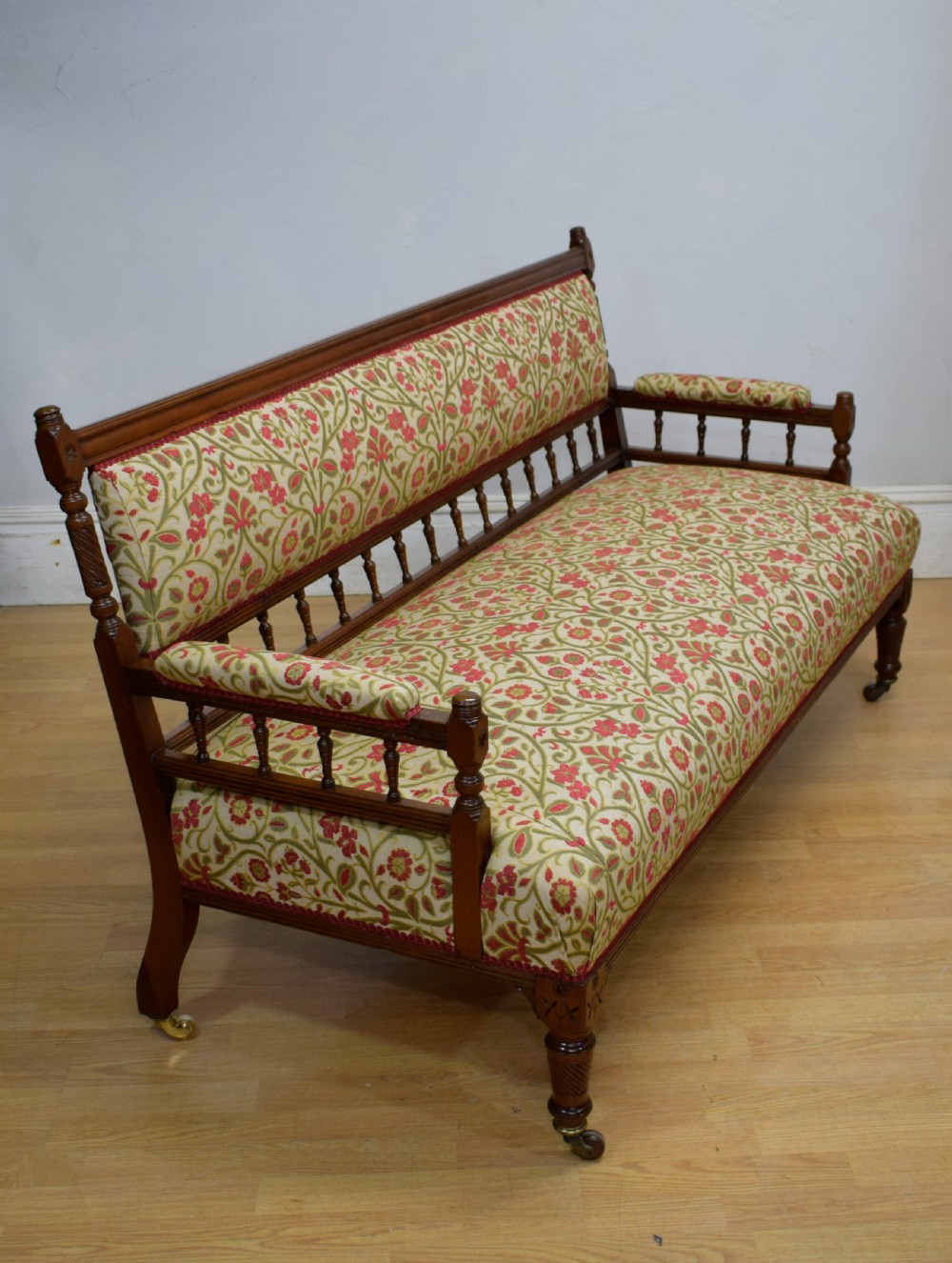 Late Victorian Walnut Couch View XIX
