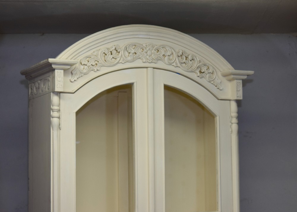 Early 20th Century Armoire Style French Cabinet View V