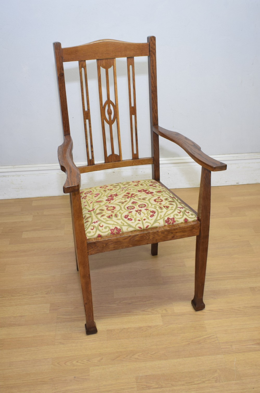 Antique Arts & Crafts Oak Armchair View XVII