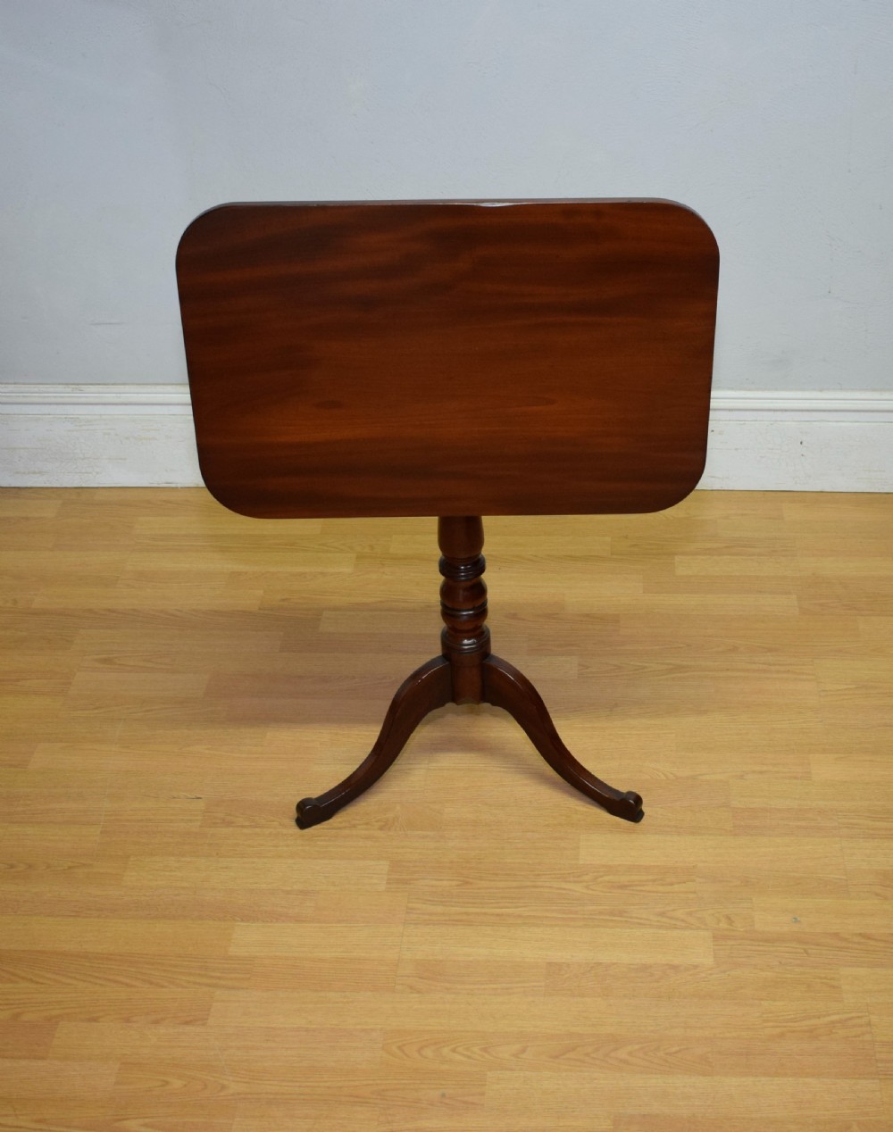 Georgian Mahogany Tri Pod Table












Antique Georgian Tripod Tilt Top Table View VI