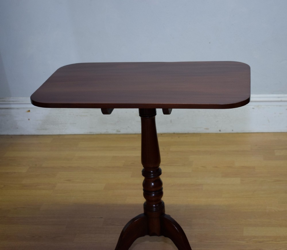 Georgian Mahogany Tri Pod Table












Antique Georgian Tripod Tilt Top Table View XI