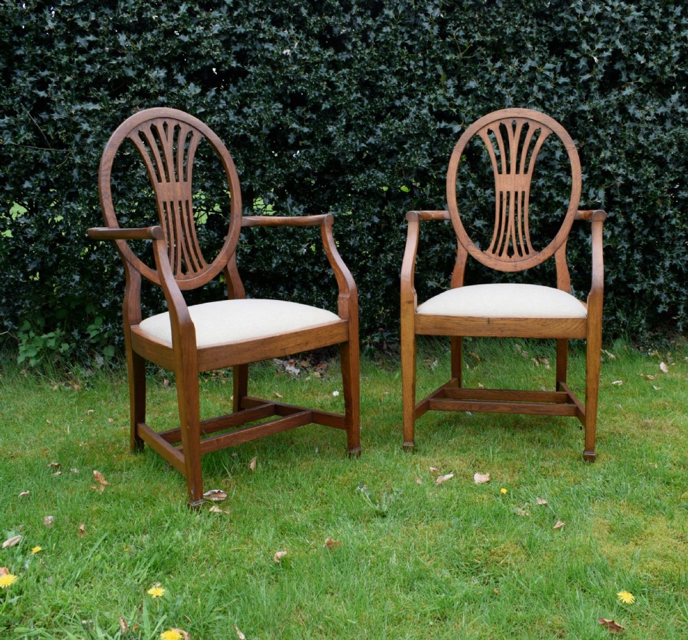  Early 20th Century Pair of Oak Armchairs View IV