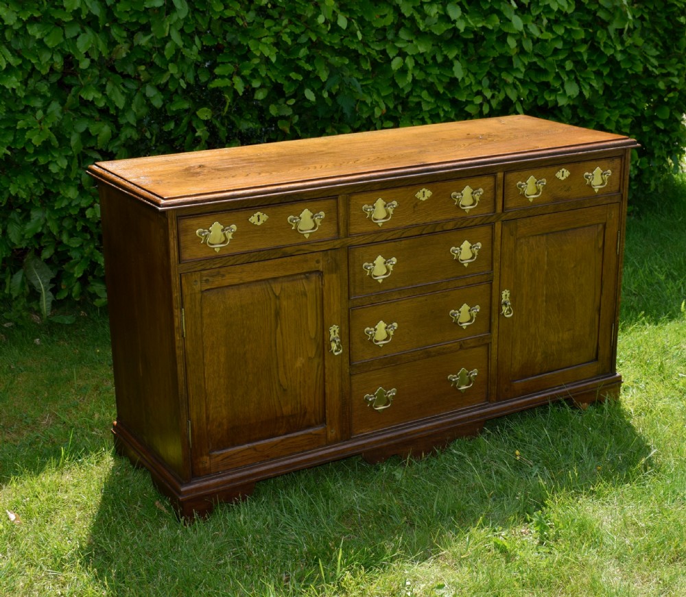 Early 20th Century Georgian Oak Dresser Base View II