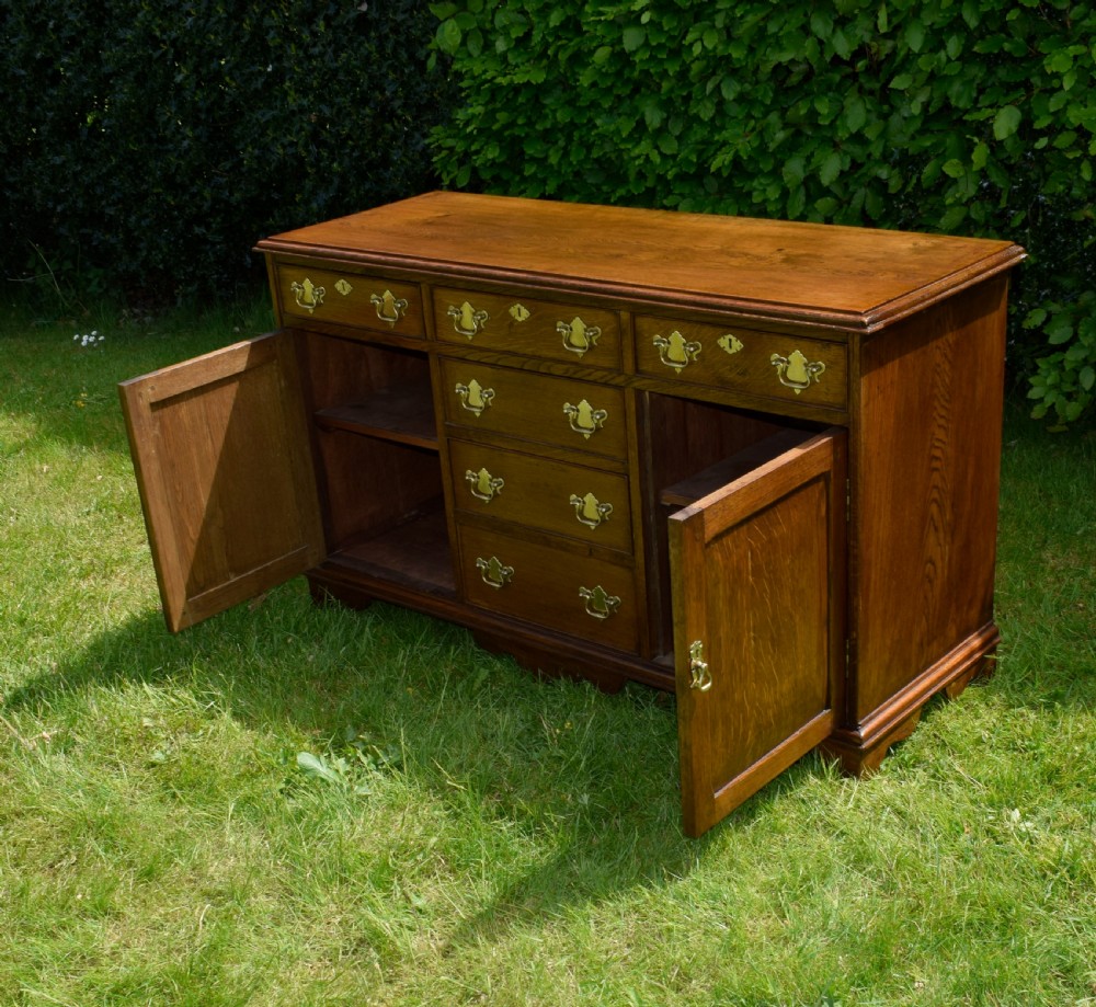 Early 20th Century Georgian Oak Dresser Base View XVIII