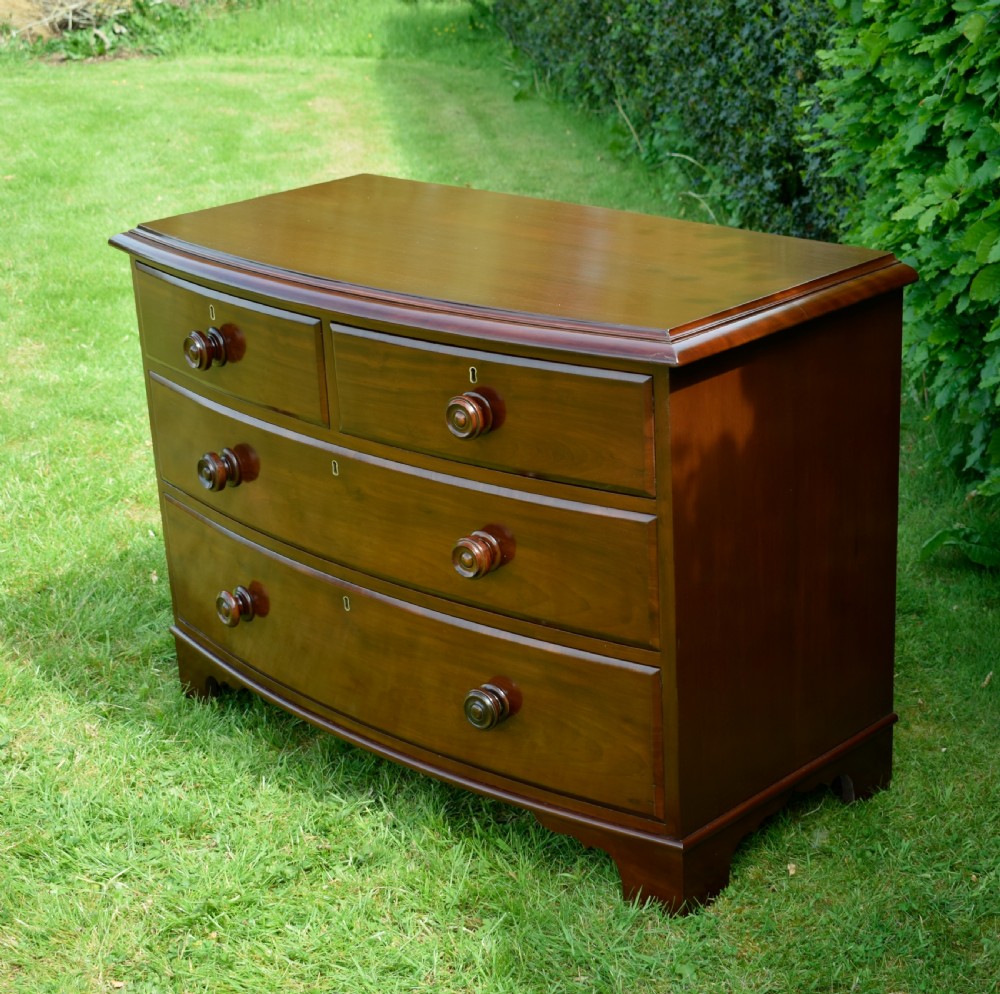 Victorian Bow Fronted Chest of Drawers