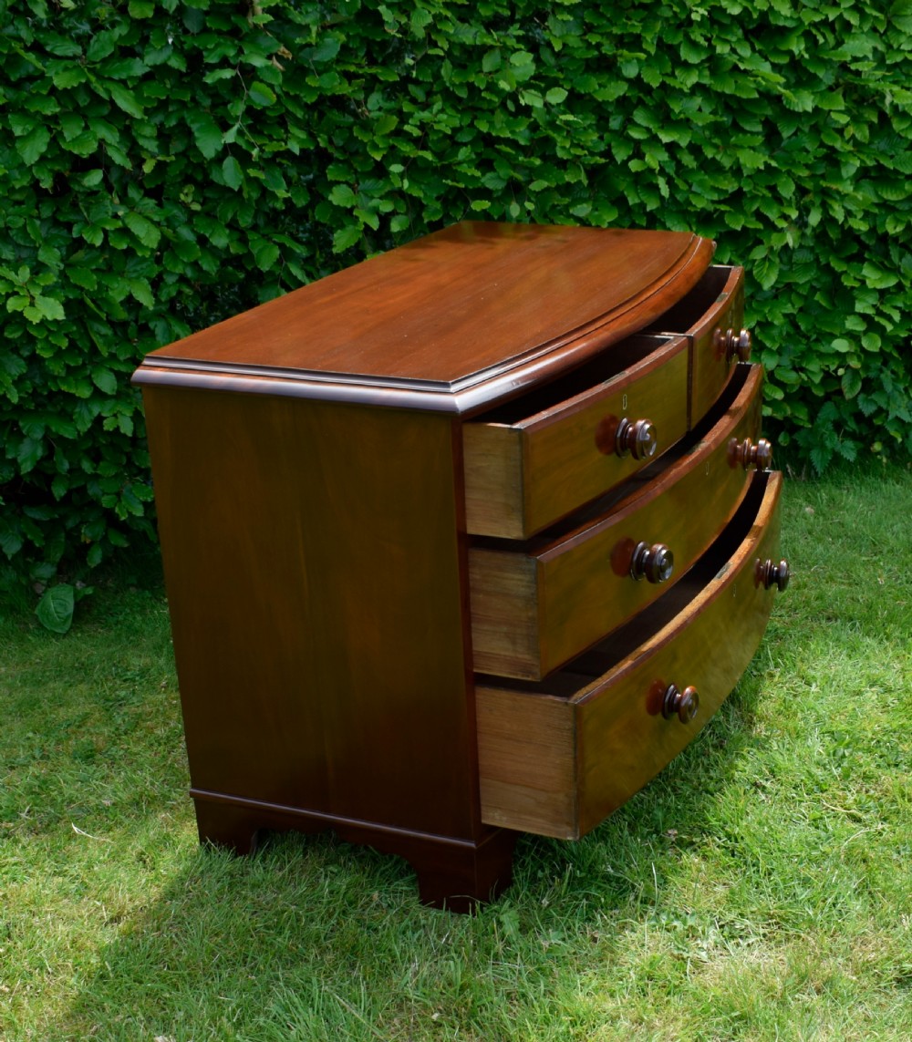 Victorian Bow Fronted Chest of Drawers View XII