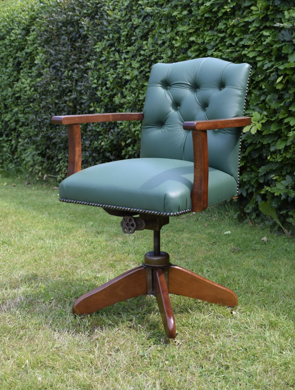 Early 20th Century Swivel Office / Desk Chair View VI