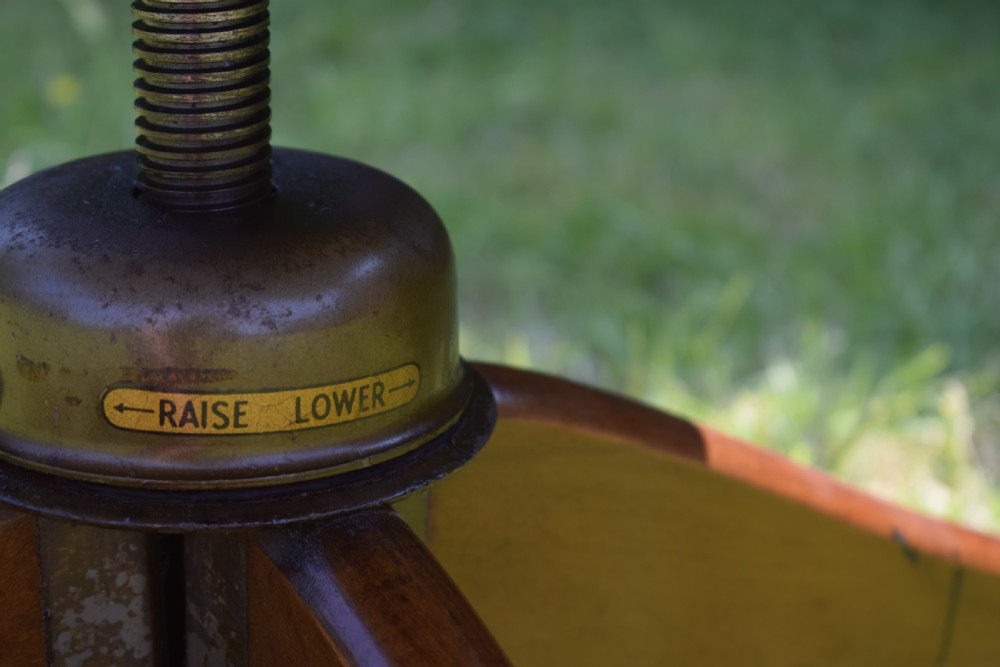 Early 20th Century Swivel Office / Desk Chair View XII