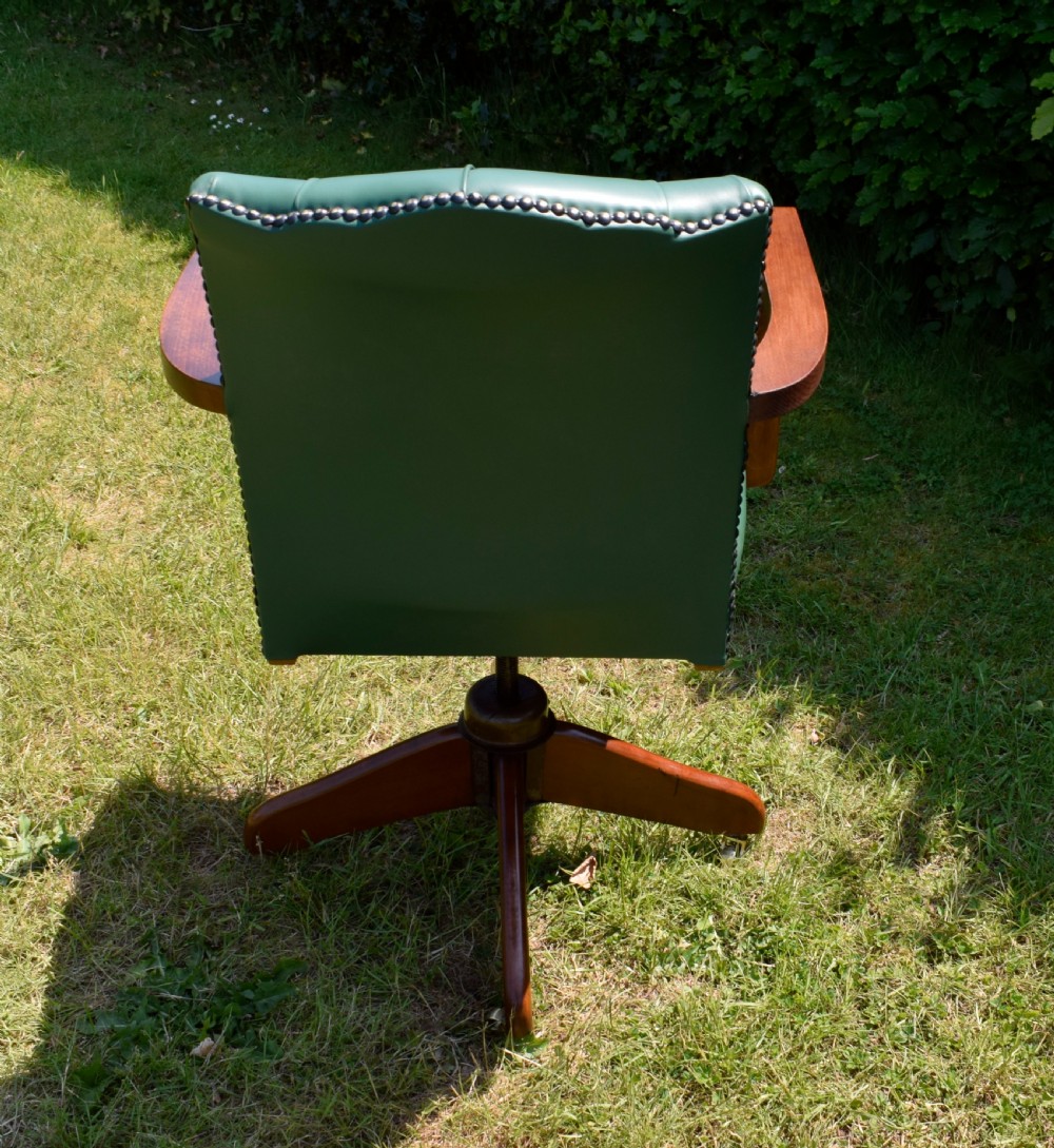 Early 20th Century Swivel Office / Desk Chair View XIV