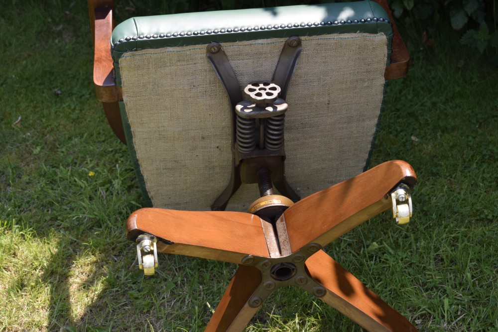 Early 20th Century Swivel Office / Desk Chair View XV