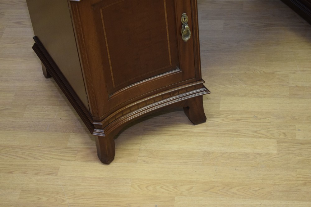 Edwardian Mahogany & Inlaid Desk View XVI