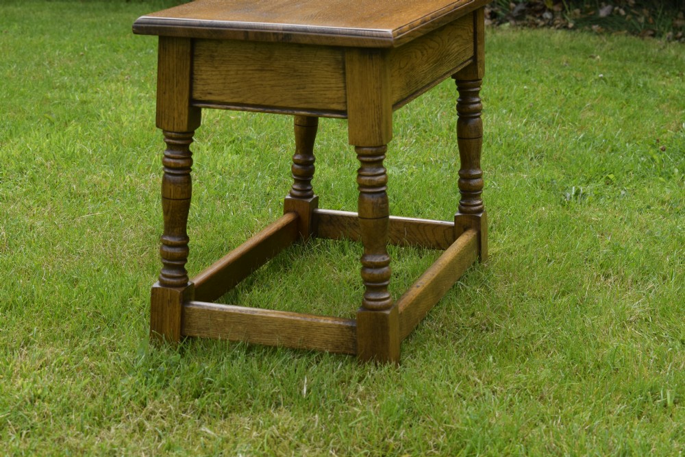 Early 20th Century Oak Coffee Table View IV