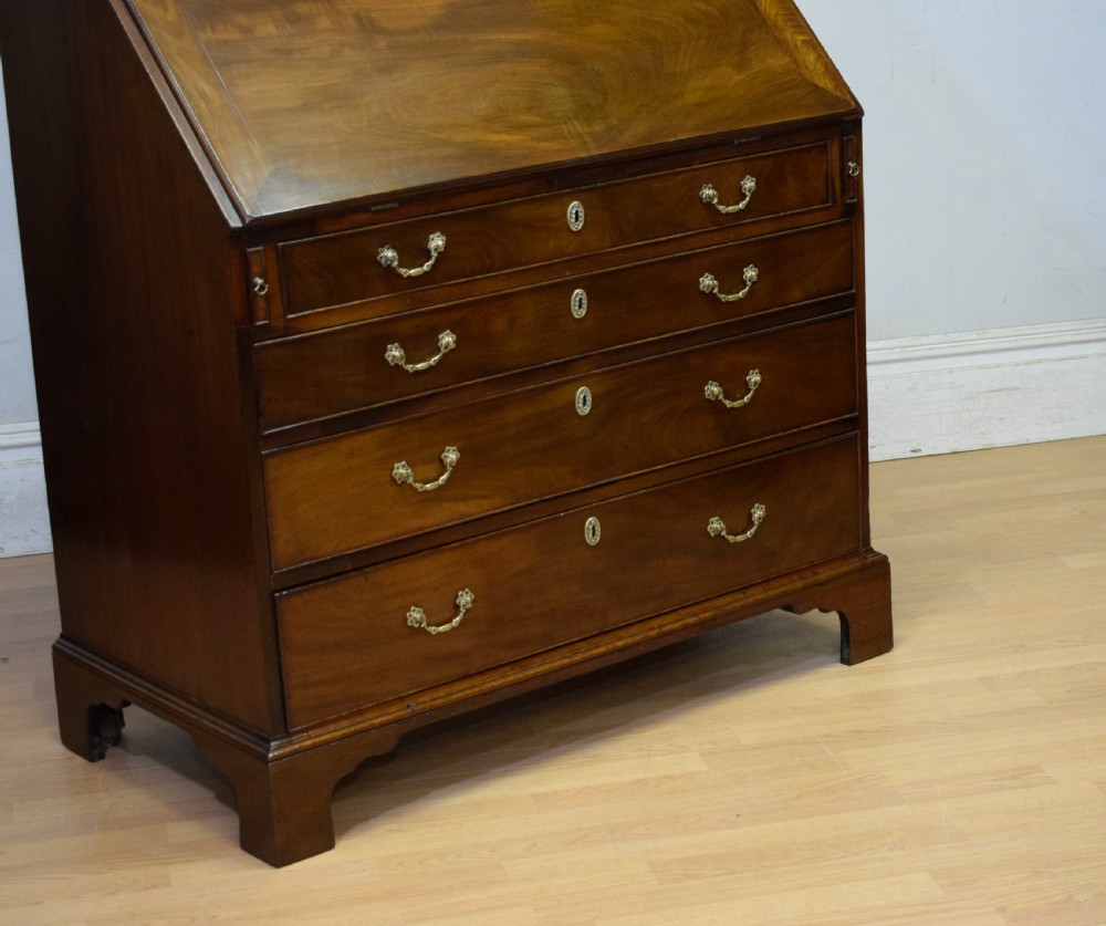 Georgian Period Mahogany Bureau View V