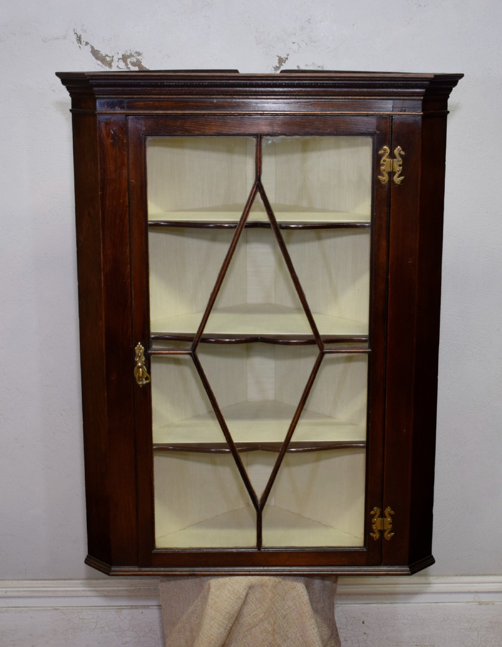 Display Corner Cupboard Glazed  View III