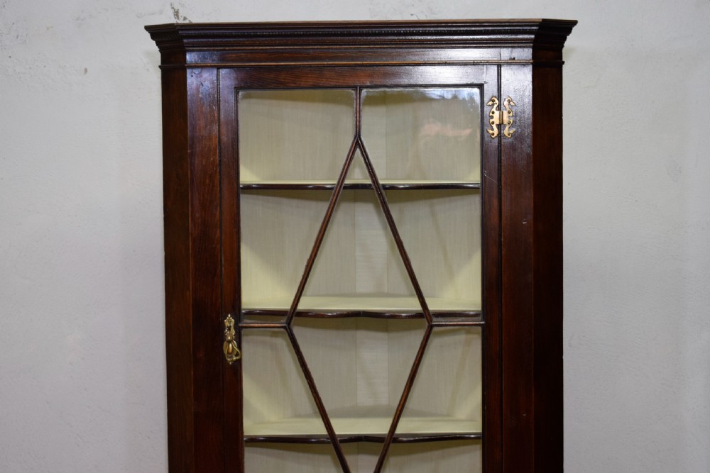 Display Corner Cupboard Glazed  View V