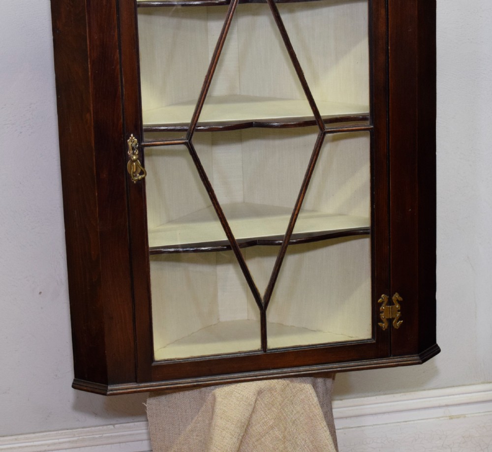 Display Corner Cupboard Glazed  View IX