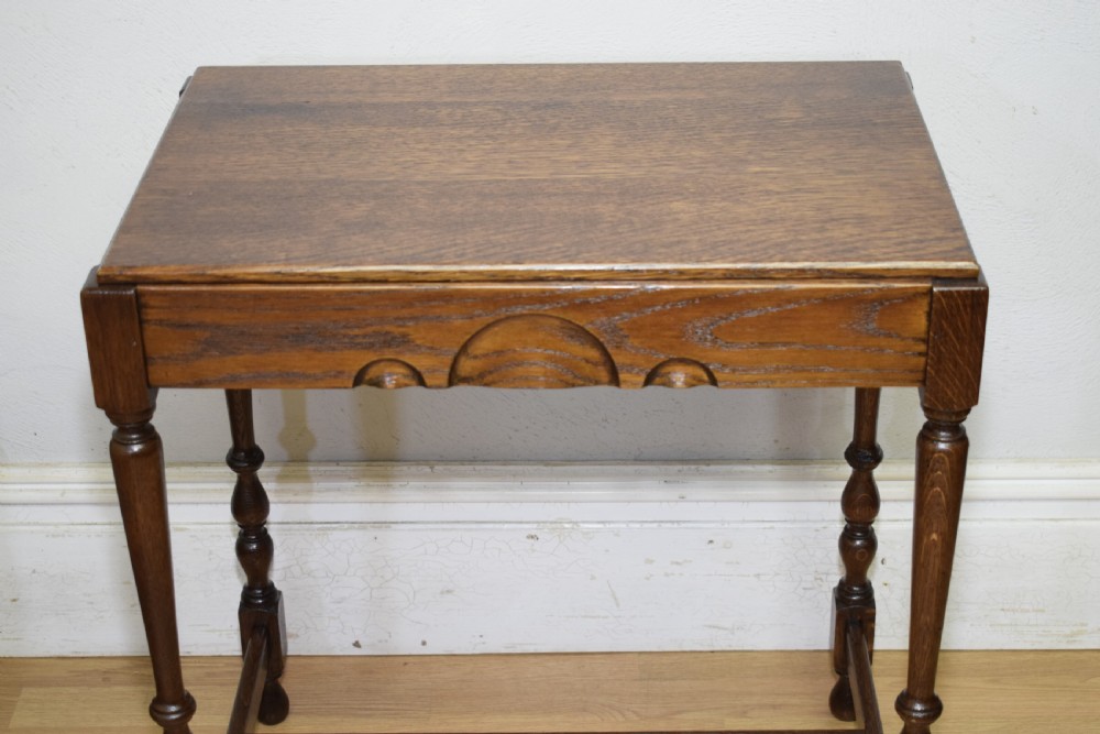 Early 20th Century Oak Console Table View XIII