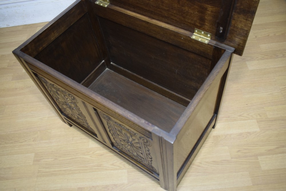 Oak Blanket Chest View V