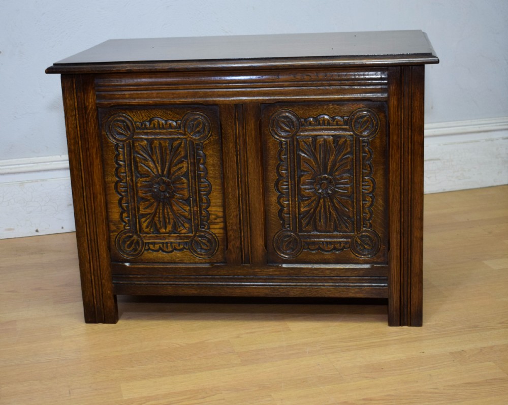 Oak Blanket Chest View X