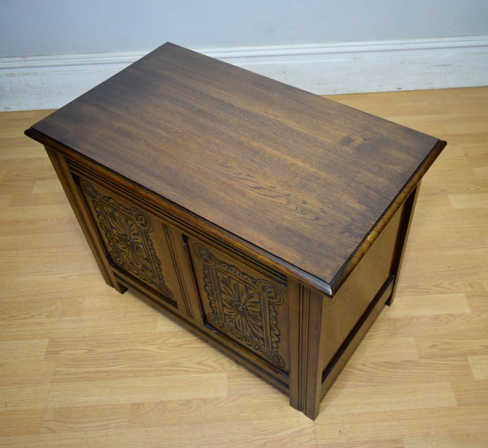 Oak Blanket Chest View XIV