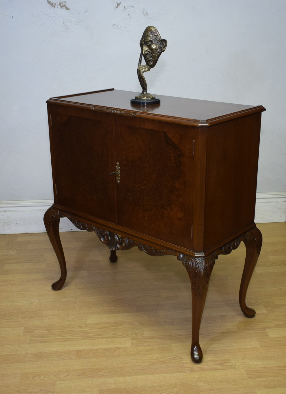 Early 20th Century Walnut Cocktail Cabinet View VIII