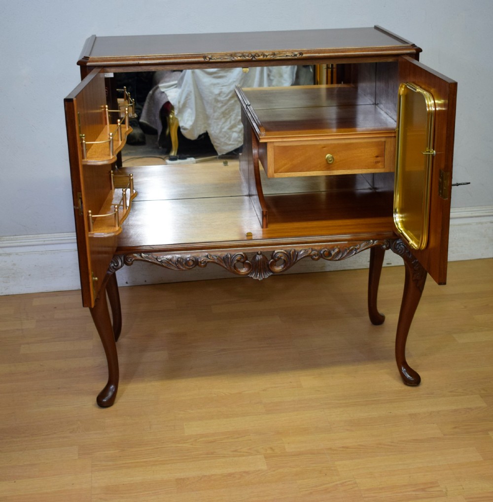 Early 20th Century Walnut Cocktail Cabinet View XVII