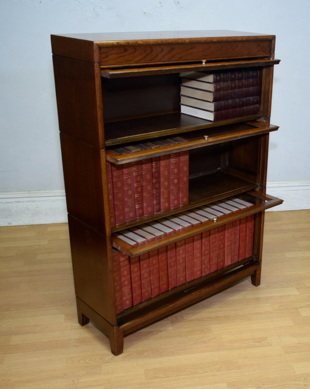 Early 20th Century Oak Bookcase View XIV