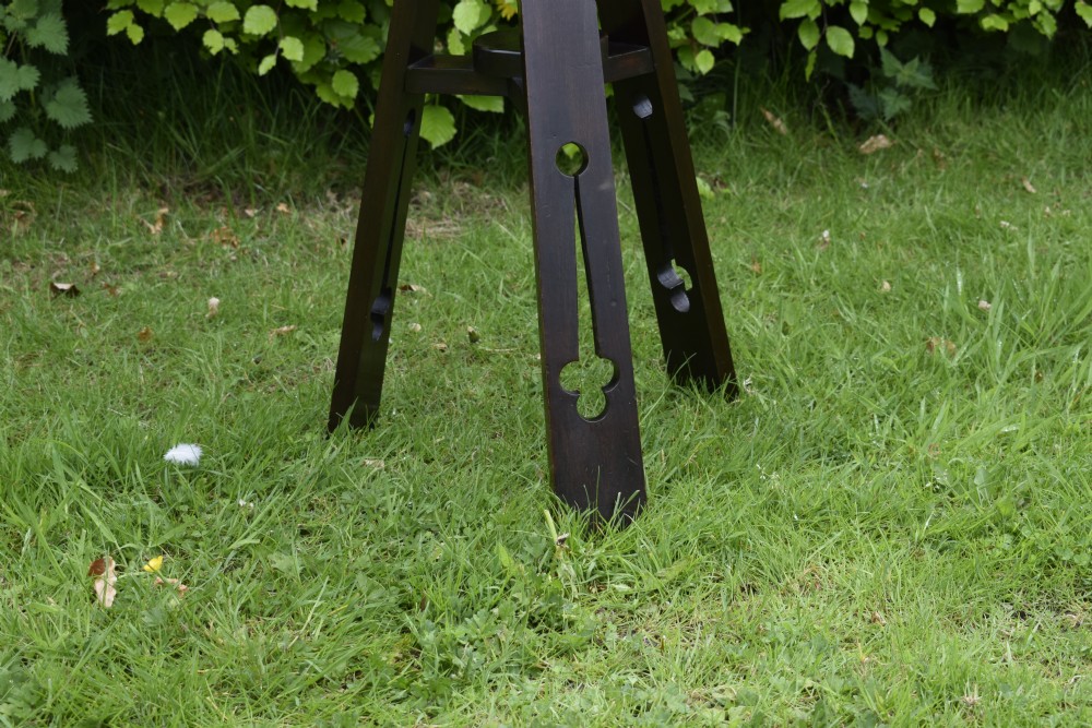 Arts & Crafts Lamp Table View V