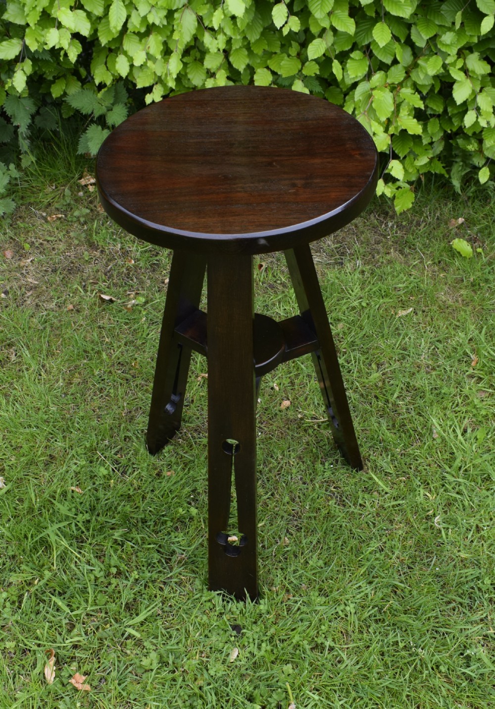 Arts & Crafts Lamp Table View XI