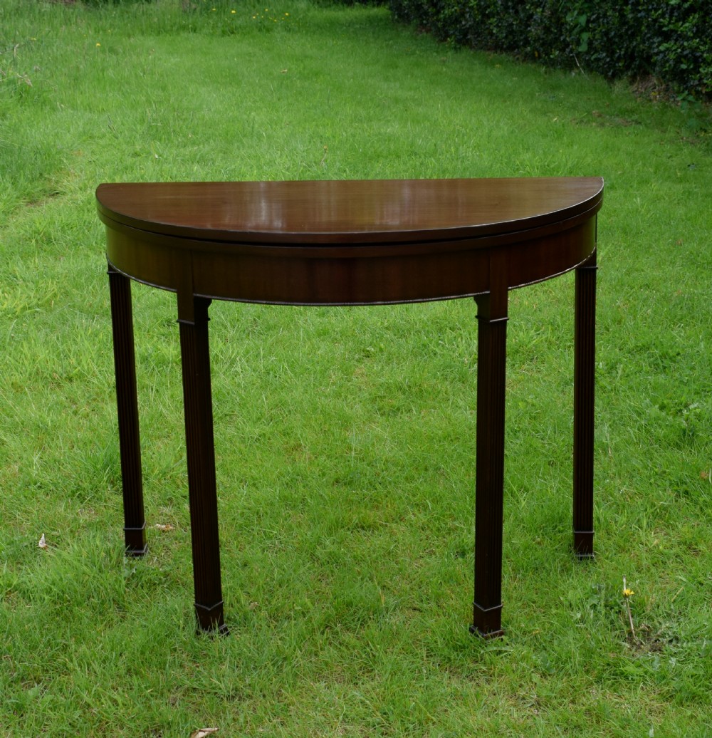 Demi Lune Games Table View IV