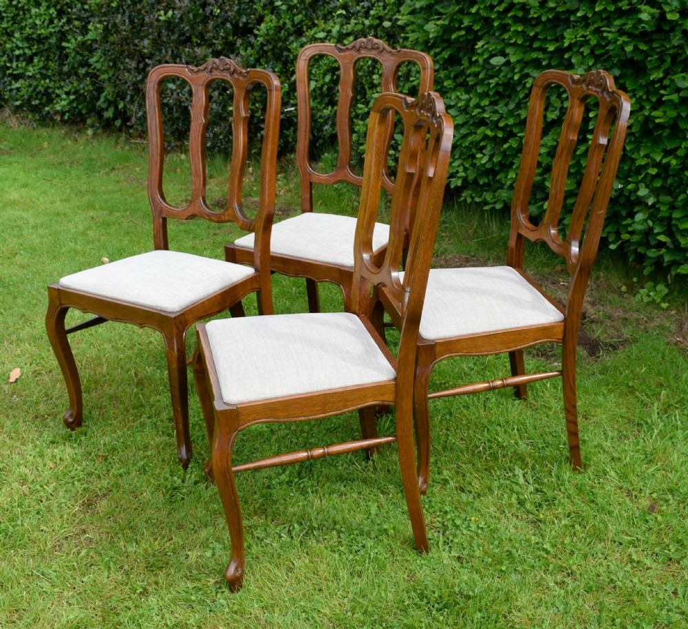 Set of 4 Oak Dining Chairs View VII