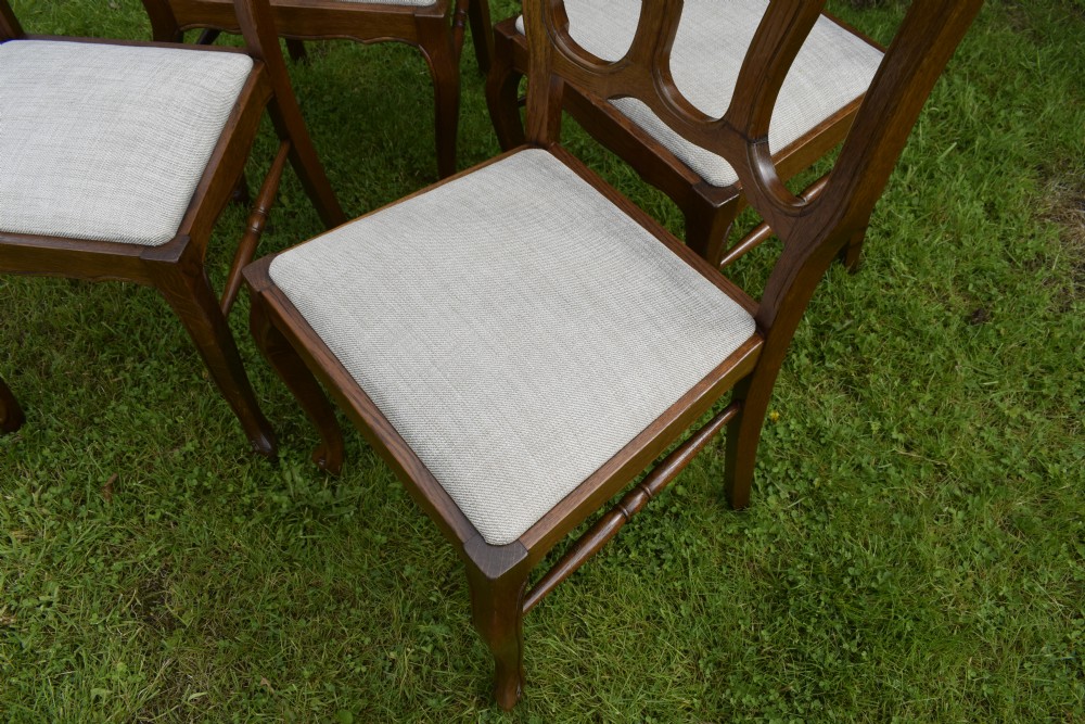 Set of 4 Oak Dining Chairs View XI