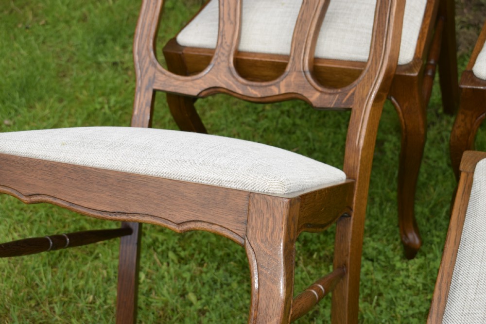 Set of 4 Oak Dining Chairs View XVI