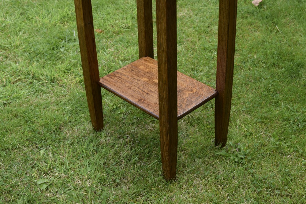Early 20th Century Lamp Table View V
