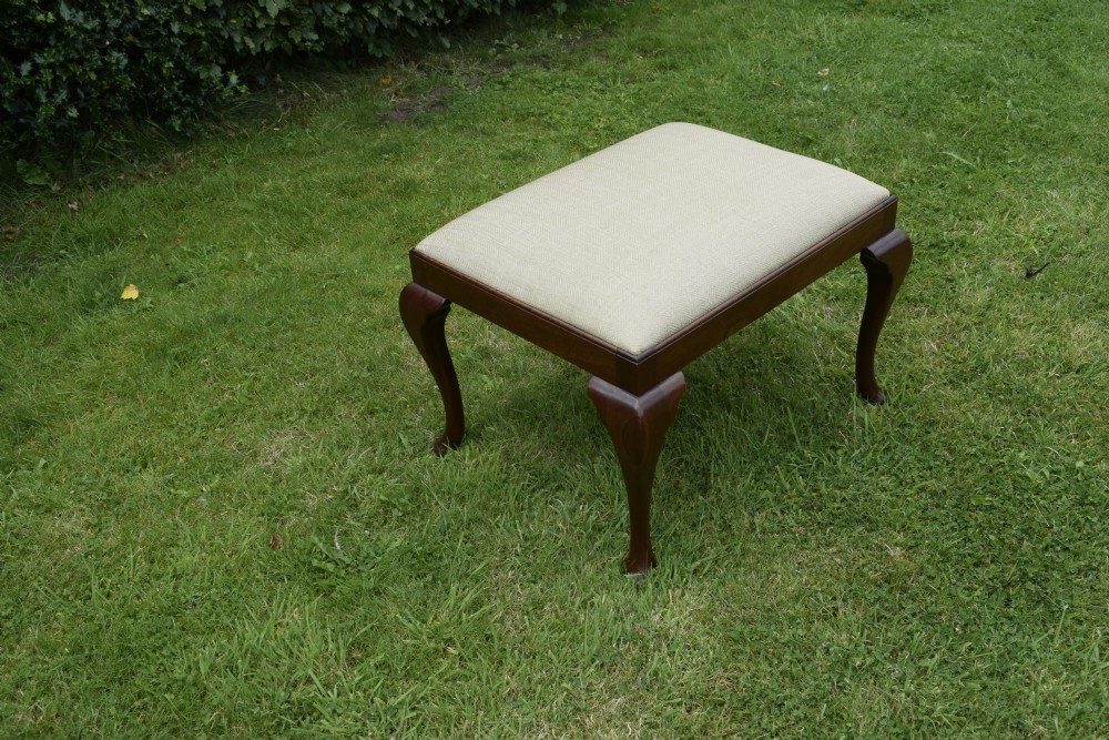 Early 20th Century Centre Stool View XI