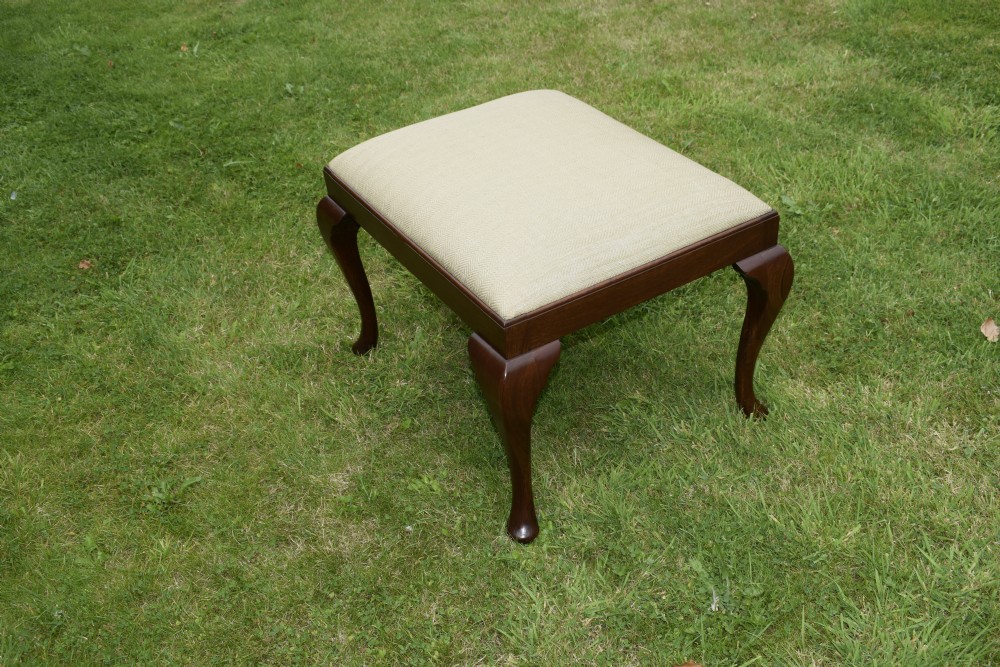 Early 20th Century Centre Stool View XVI