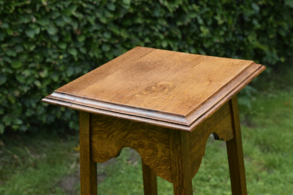 Early 20th Century Oak Jardiniere Stand 
 View IV