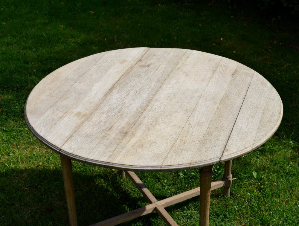 Early 20th Century Bleached Oak Dining Table View IV