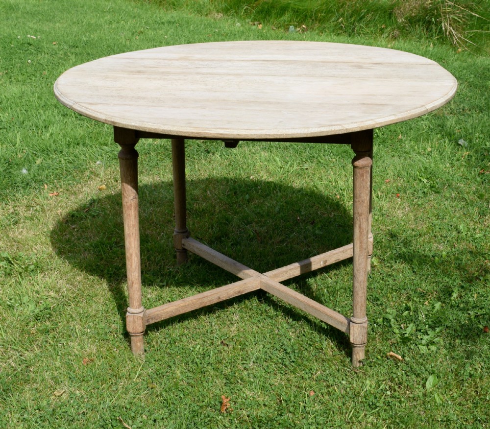 Early 20th Century Bleached Oak Dining Table View VI